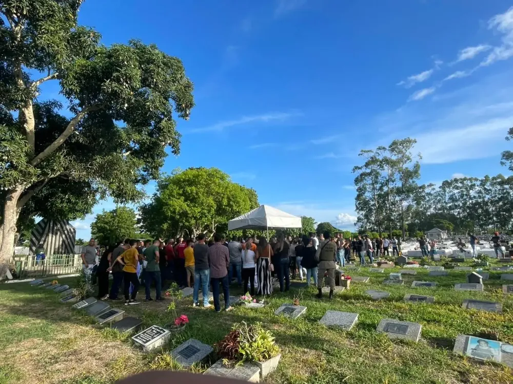 Policial morto em Madre de Deus é sepultado em Feira de Santana