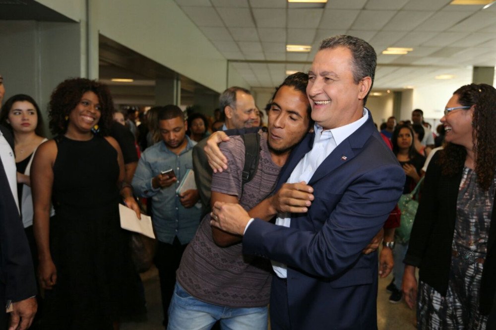 Rui implanta Mais Futuro e garante assistência a 4 mil universitários