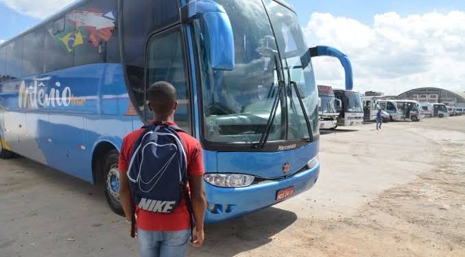 Recadastramento do transporte técnico e universitário começa nesta quinta (15), exclusivamente pela internet