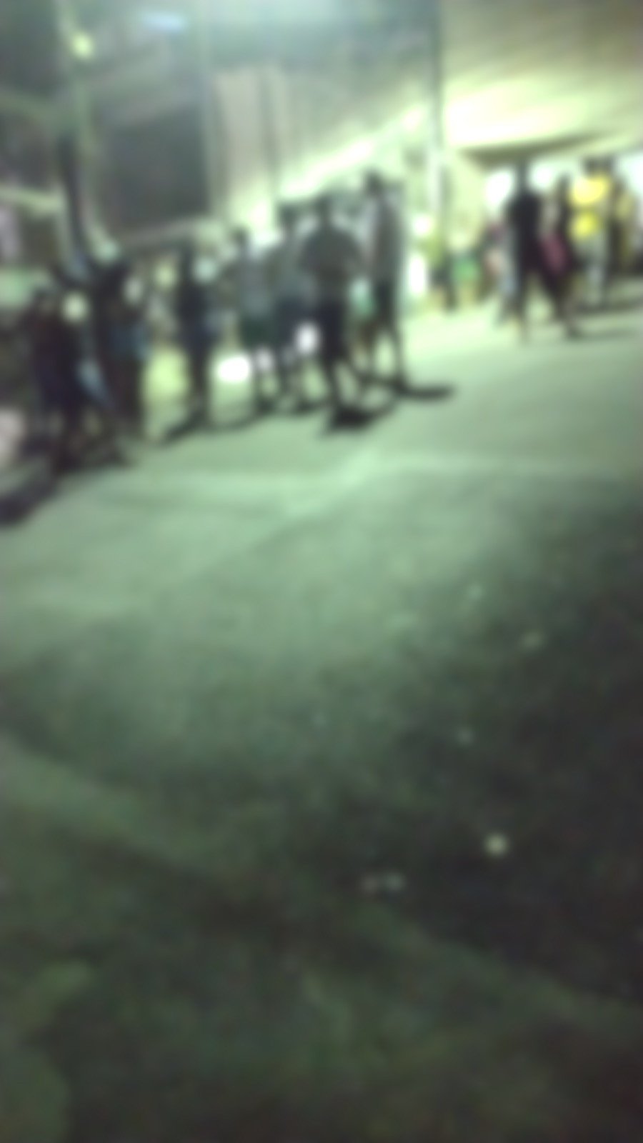 Homem é morto no Centro de Candeias