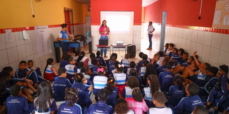 Prefeitura inicia mutirão de vacinação contra a dengue nas escolas