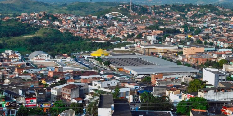 Drone é utilizado para reforçar o combate as arboviroses em Candeias