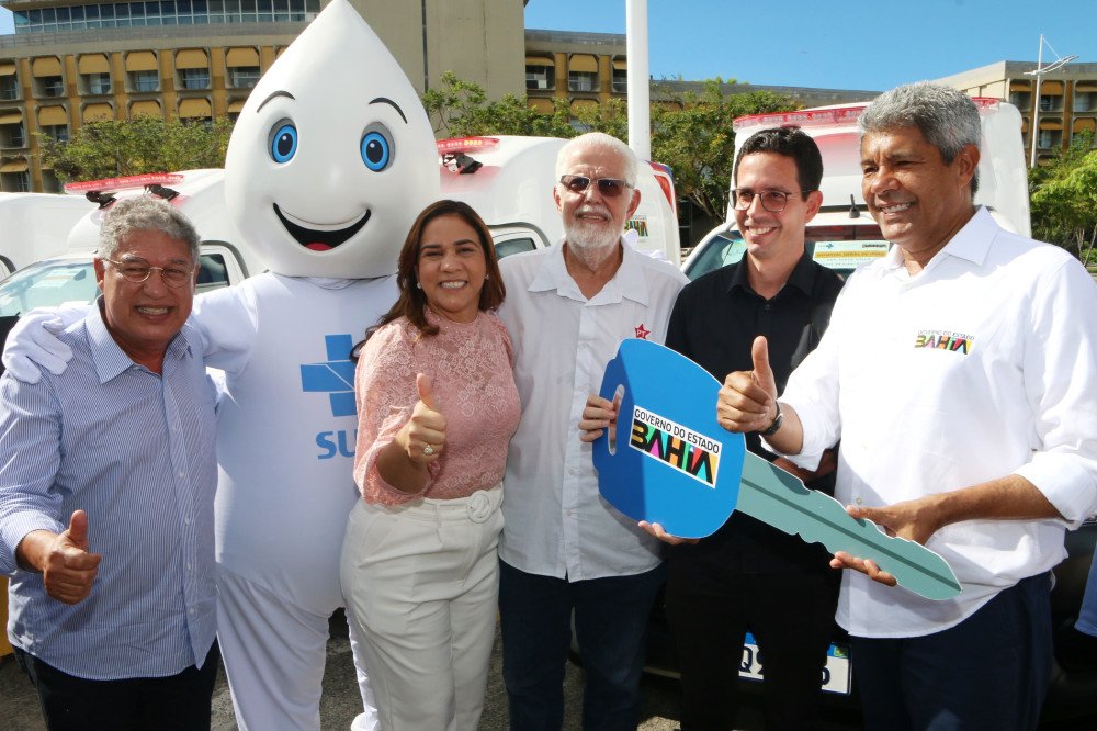 Com investimento superior a R$ 11 milhões, Governo da Bahia entrega 41 ambulâncias a municípios baianos