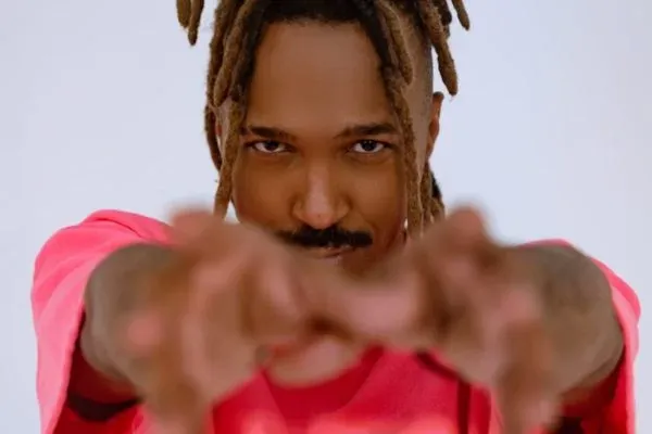 Edson Damazzo é o primeiro negro a coreografar em musical da Disney