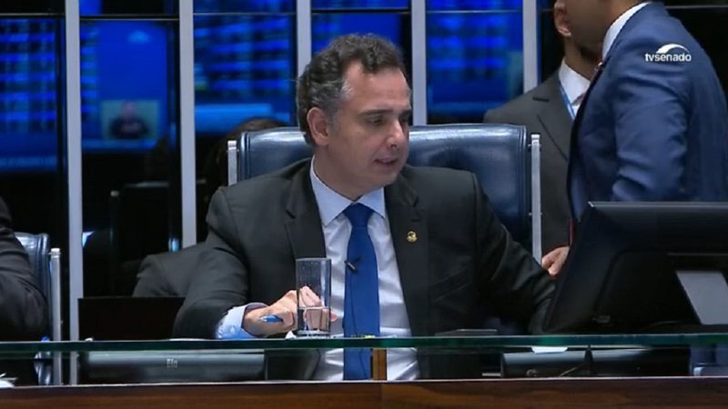 Senado aprova em dois turnos a PEC que criminaliza porte e posse de drogas