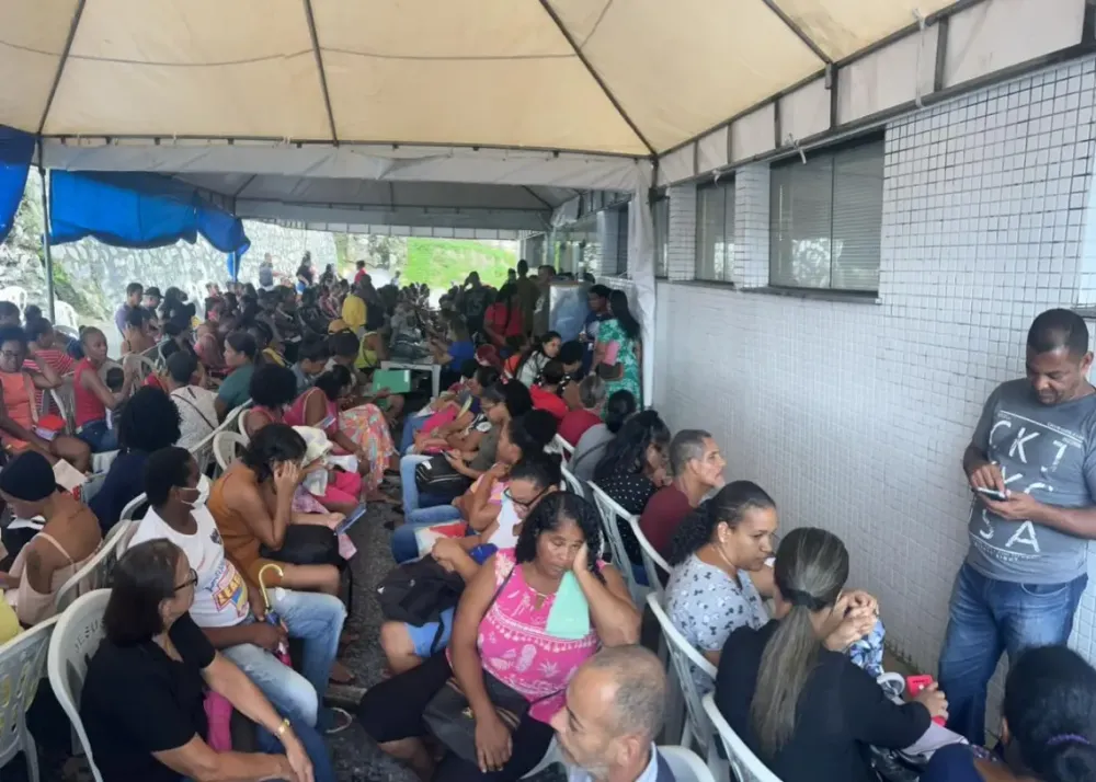 Candeias: Triagem para mutirão de cirurgias do hospital Biosphera Mais Saúde reúne centenas de pessoas