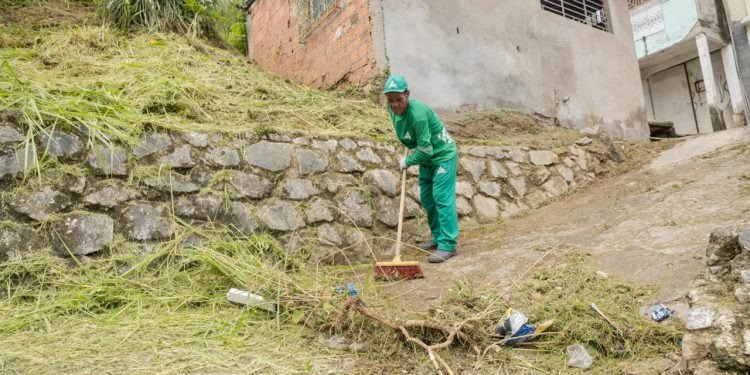 Com várias frentes, Prefeitura atua na limpeza e reforça ações preventivas da operação chuva