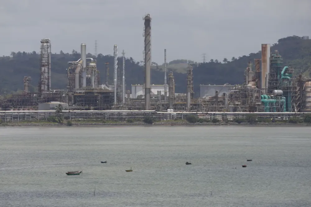 Acelen admite produção reduzida e Bahia pode ficar sem combustível