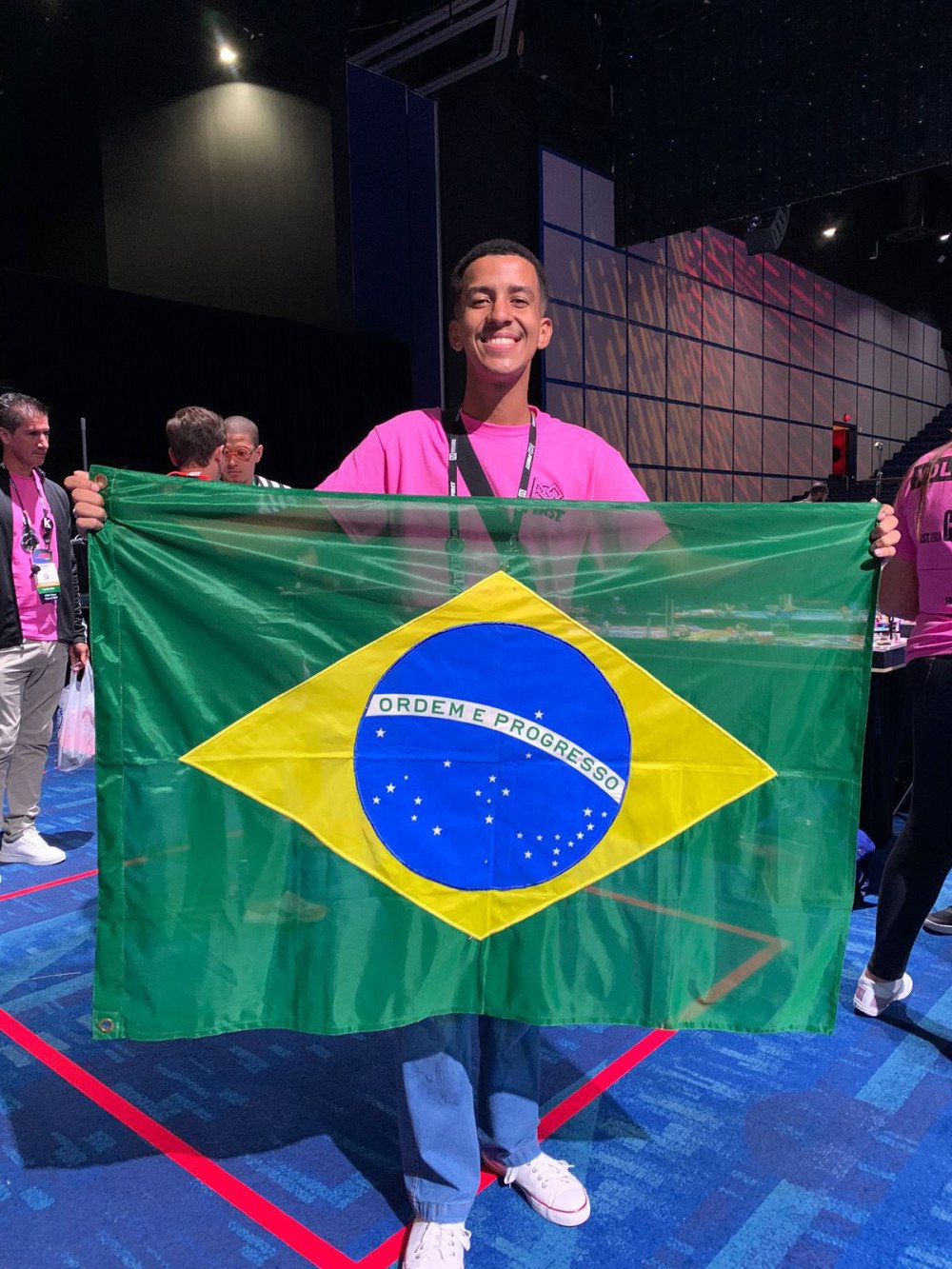 Candeiense foi o único representante da Bahia no maior festival de robótica do mundo nos EUA
