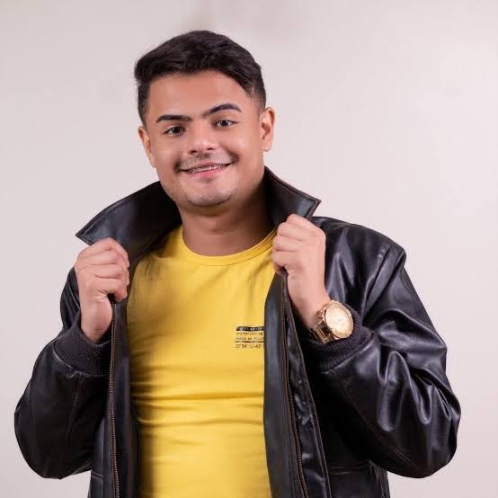 Prefeito Pitágoras sinaliza que Heitor Costa se apresentará no São João de Candeias.