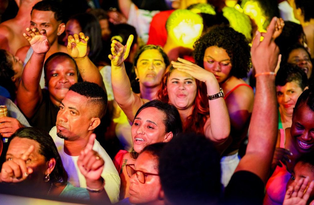 Festa dos trabalhadores agita feriado em Candeias