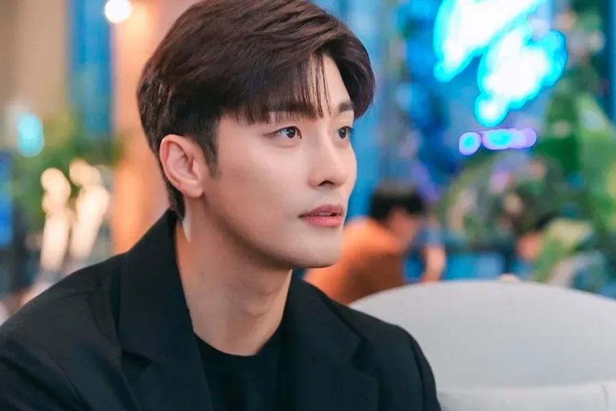 Ator coreano Sung Hoon anuncia doação de lucro de evento para RS
