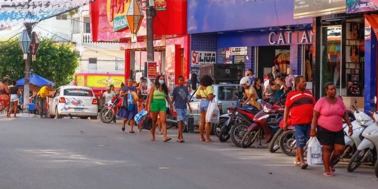 Comercio de Candeias funcionará em horário especial neste sábado