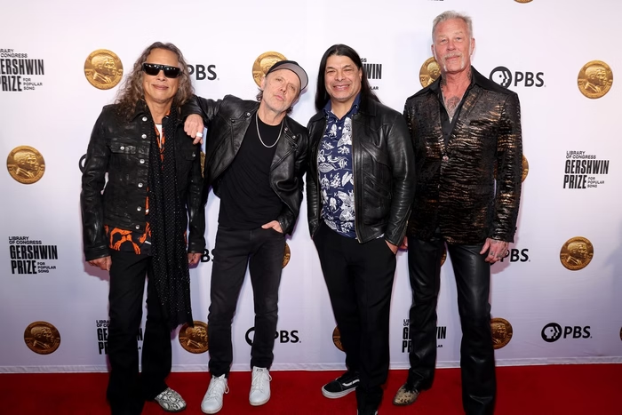 Metallica doa R$ 500 mil para vítimas das enchentes no RS