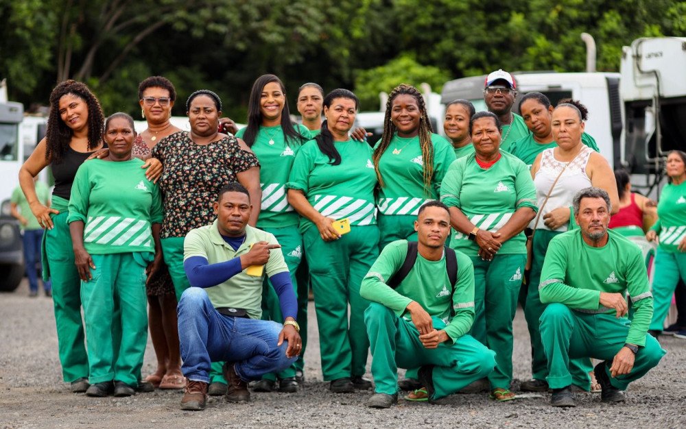 Dia do Gari: profissionais da limpeza são recepcionados com diversas ações ao dia festivo