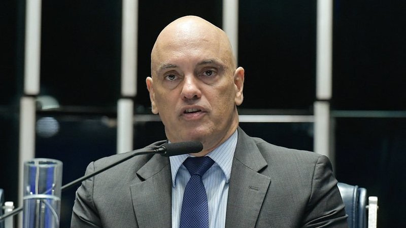 Alexandre de Moraes aponta risco do uso de IA: “pode mudar resultado de eleição”