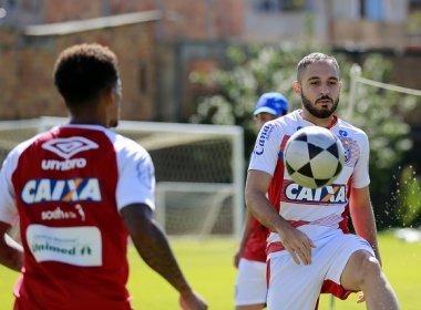 Régis celebra jogo completo após lesão: 'Estou 100% recuperado'