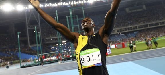 Usain Bolt faz história com tricampeonato nos 100 metros rasos