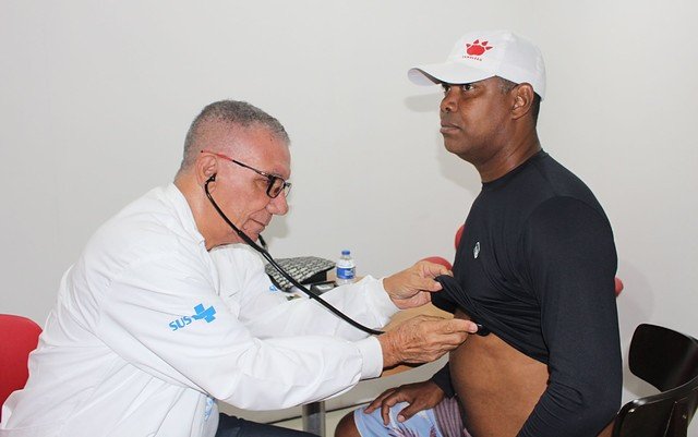 Salvador abre concurso com 593 vagas na área de saúde e salários que passam de R$ 12 mil; veja cargos e como se inscrever