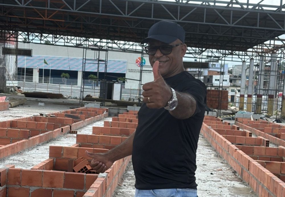 CANDEIAS: Arnaldo Araújo Visita obras do Nova Centro de Abastecimento