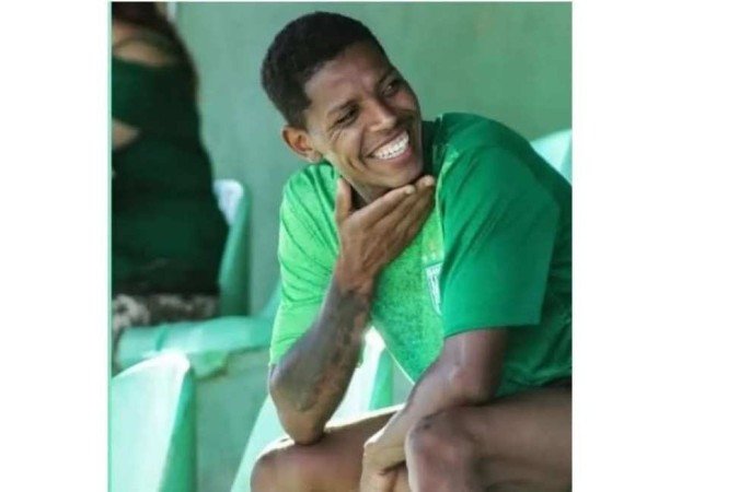 Corpo de jogador é encontrado decapitado em mata de Valparaíso (GO)