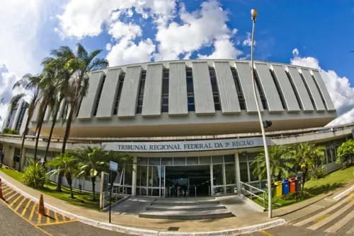 Concurso público do TRF1 tem salários de até R$ 16 mil; veja edital