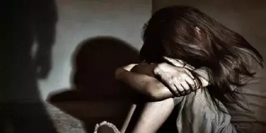 Agressões sexuais foram o maior tipo de violência contra meninas de 10 a 14 anos em 2022