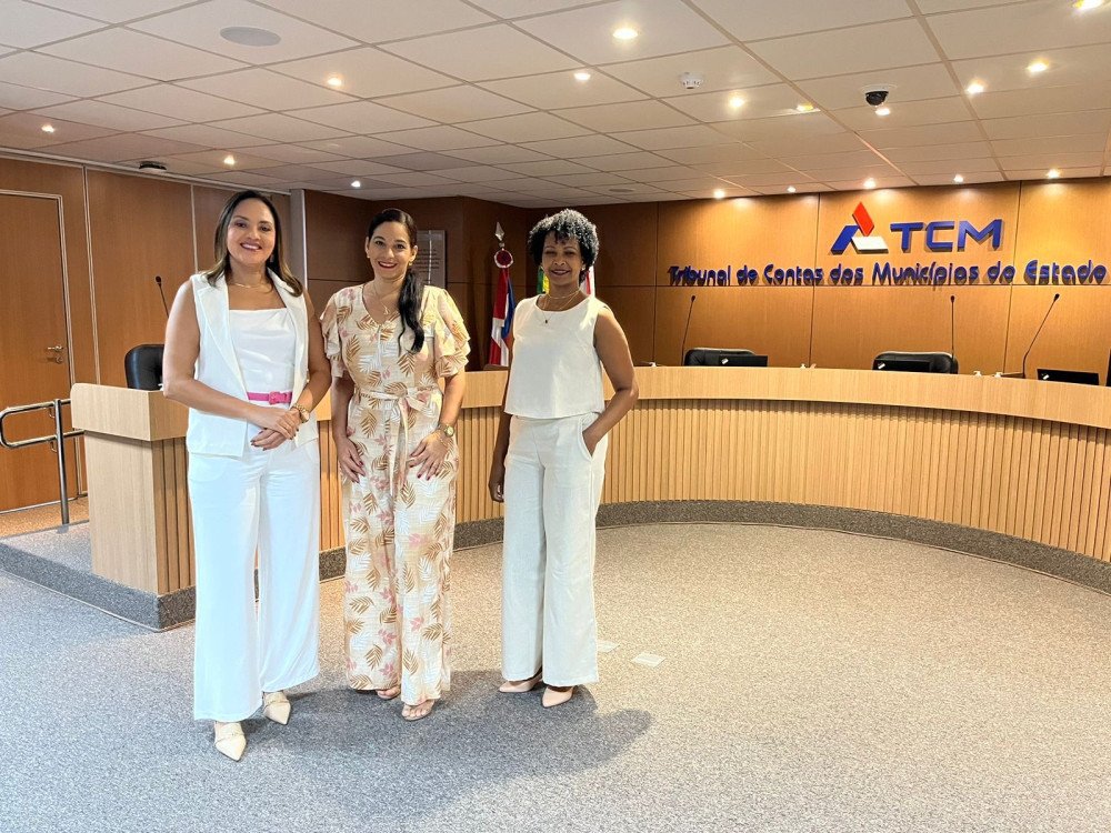 Candeias: Controladora do município faz visita técnica ao TCM