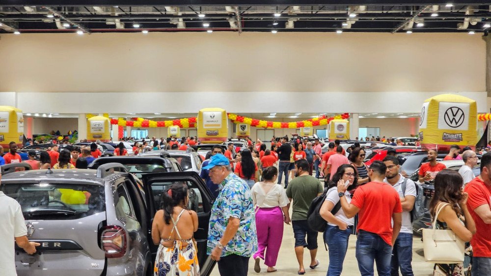 Feirão com variedade de carros flex, híbridos e elétricos acontece em Salvador