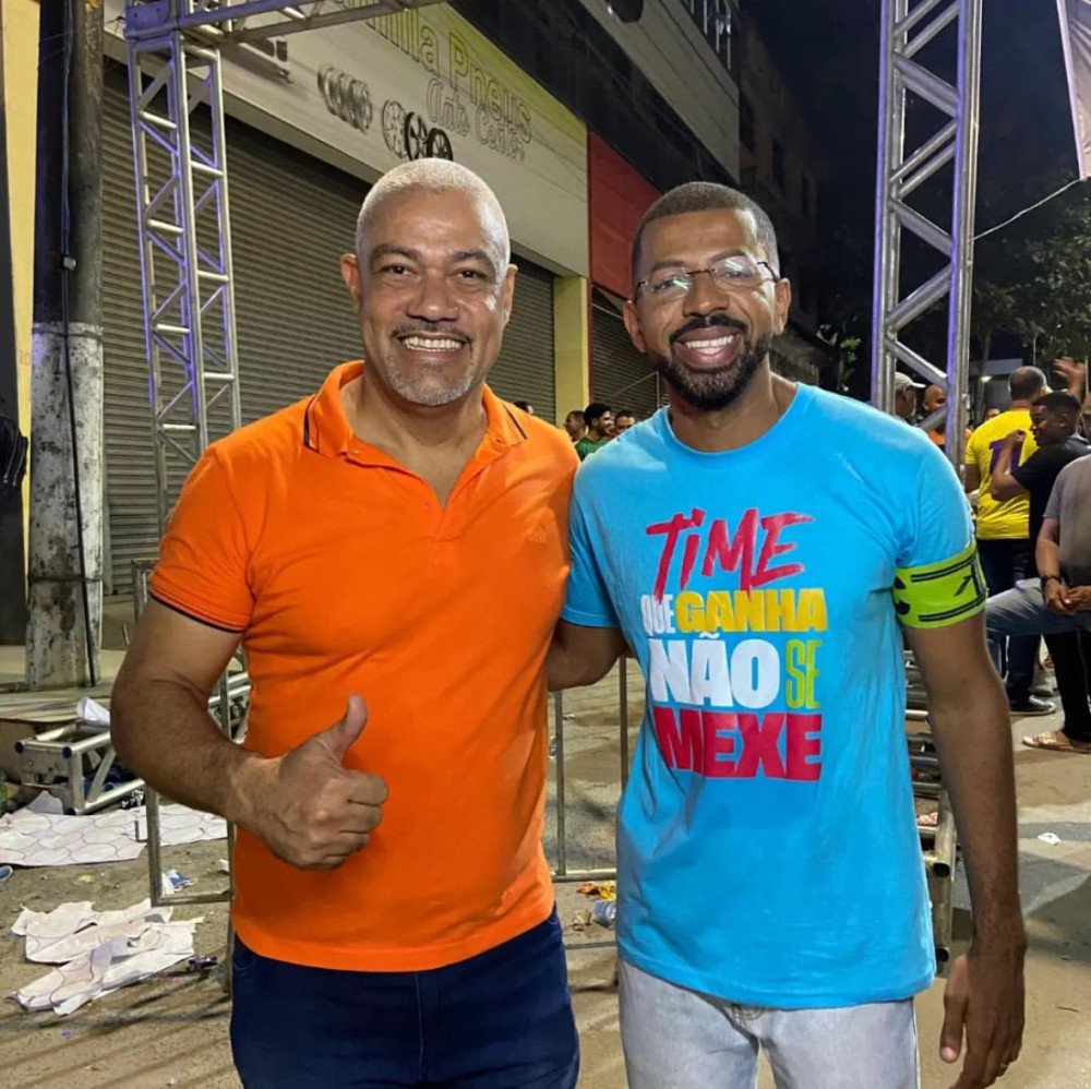 Professor Val é oficializado candidato a vereador em Candeias.