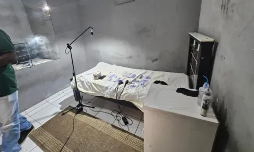 Estúdio de tatuagem clandestino é desativado em Santo Estevão 