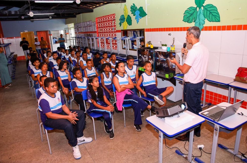 Palestras nas escolas promovem saúde socioemocional de estudantes em Candeias