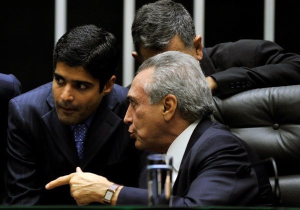 Articulação na crise: Michel Temer quer jantar com Maia, Mendonça e ACM Neto