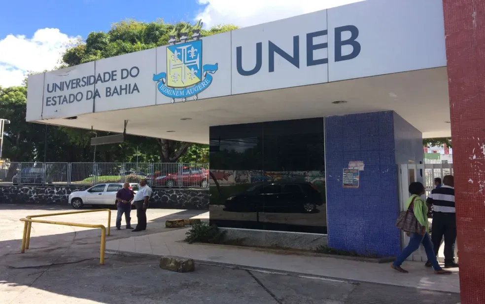 Após 20 dias, professores da Uneb encerram greve na Bahia; previsão é que aulas voltem na segunda-feira