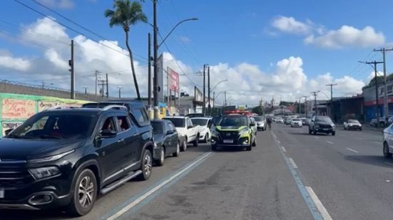 Fila do Ferry-Boat causa grande congestionamento na Cidade Baixa; espera ultrapassa 3 horas