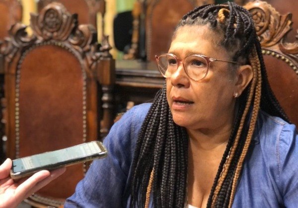 Marta Rodrigues critica votação relâmpago do IPTU