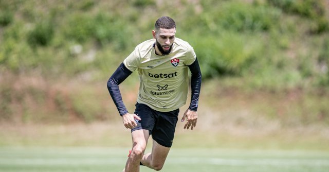 Vitória finaliza preparação e embarca para Curitiba para enfrentar o Athletico-PR