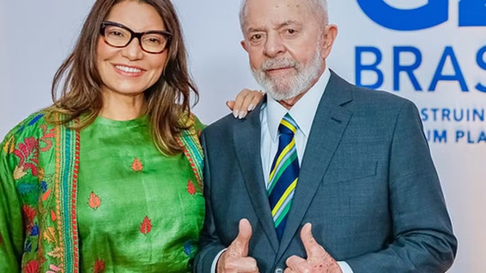 Após xingamento de Janja a Musk, Lula faz inédita reprimenda pública