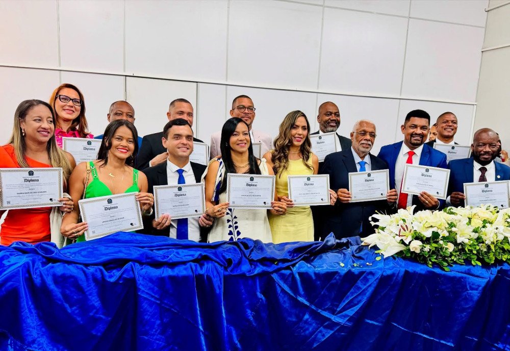 SFC: Prefeito Calmon, vice Marivaldo e vereadores eleitos são diplomados pela justiça eleitoral