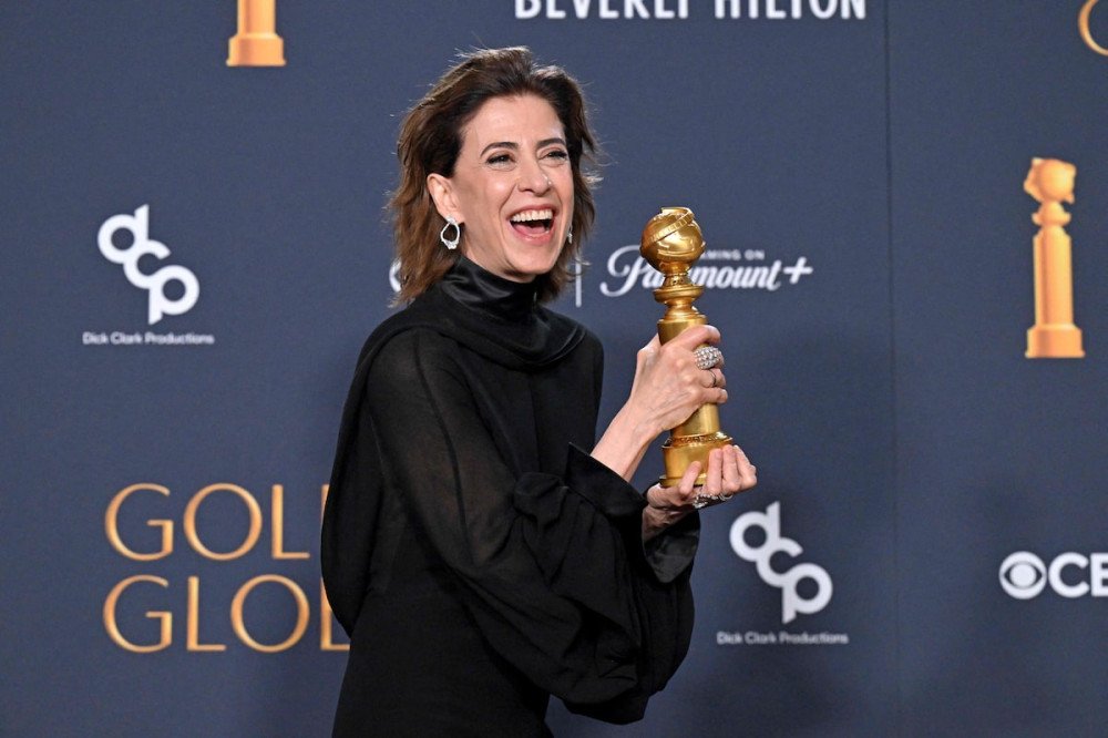 Fernanda Torres leva Globo de Ouro por atuação em Ainda Estou Aqui