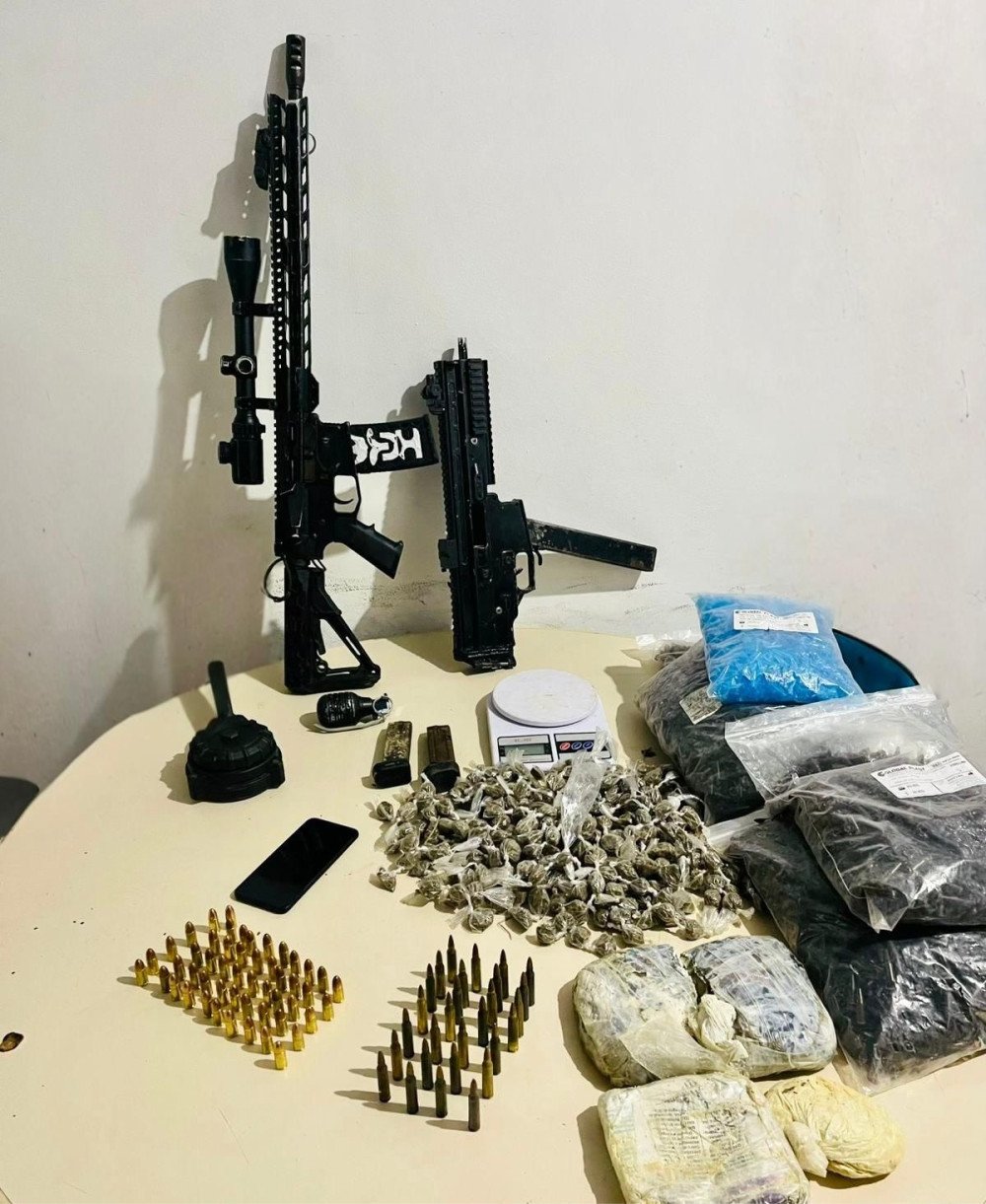 10ª CIPM apreende Fuzil, submetralhadora e granada em São Sebastião do Passé