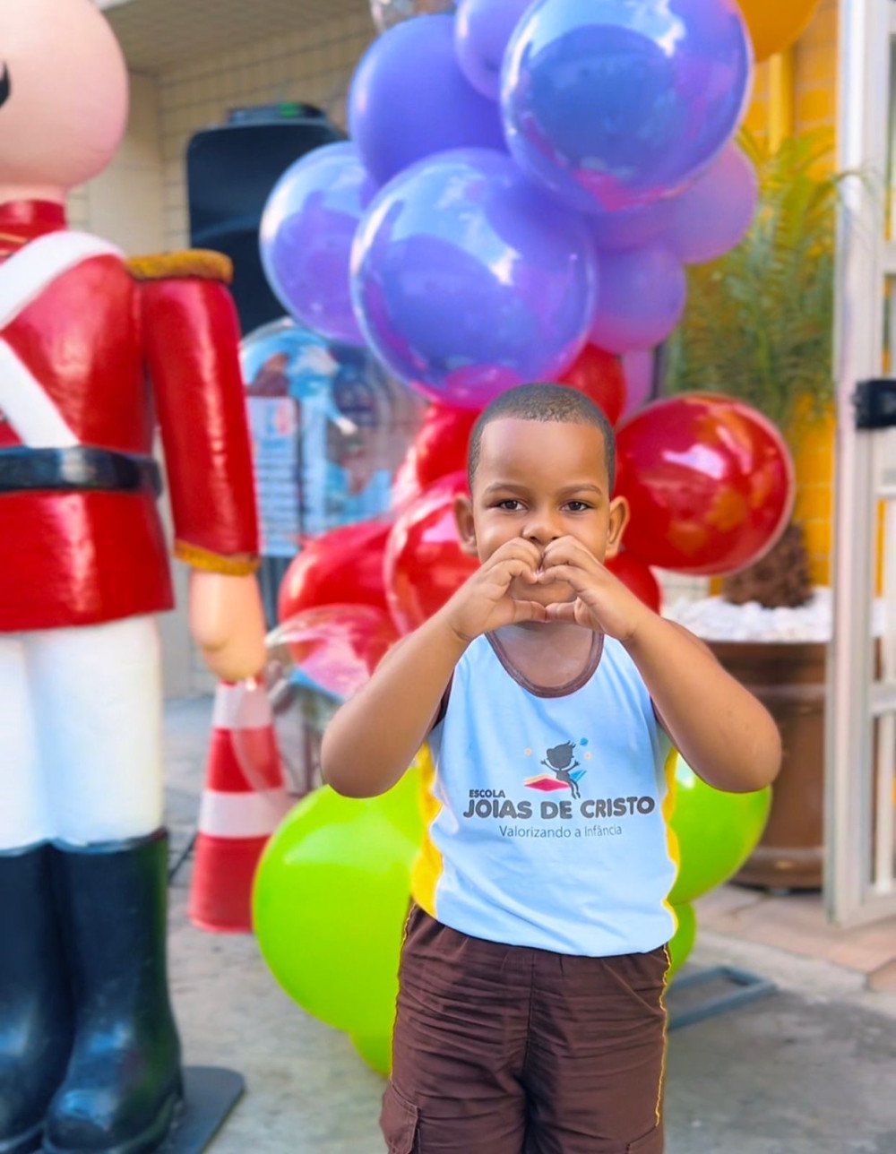 Escola Joias de Cristo Proporciona Acolhida Especial para Crianças da Educação Infantil