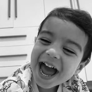 GO: criança de 2 anos morre após ser esquecida em carro por dona de creche