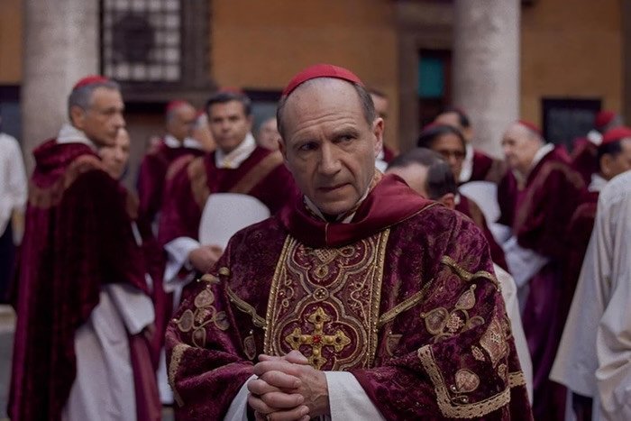 Filme Conclave viraliza após internação do papa Francisco