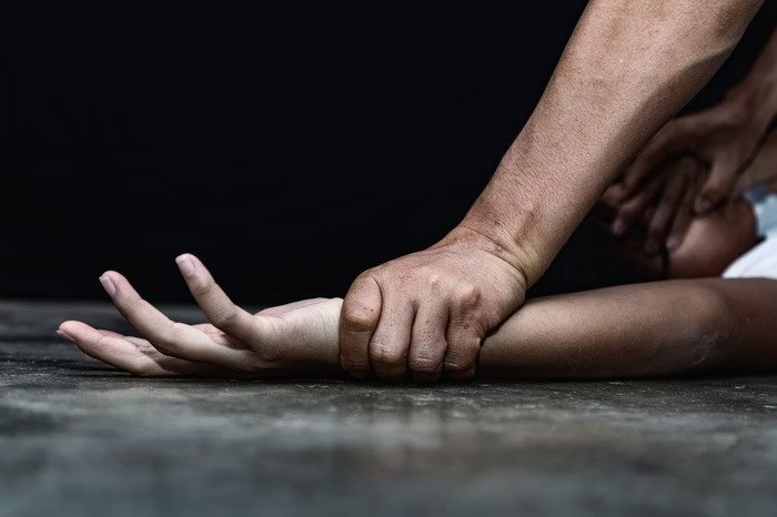 Juiz alega feminismo punitivista e solta preso por violência doméstica