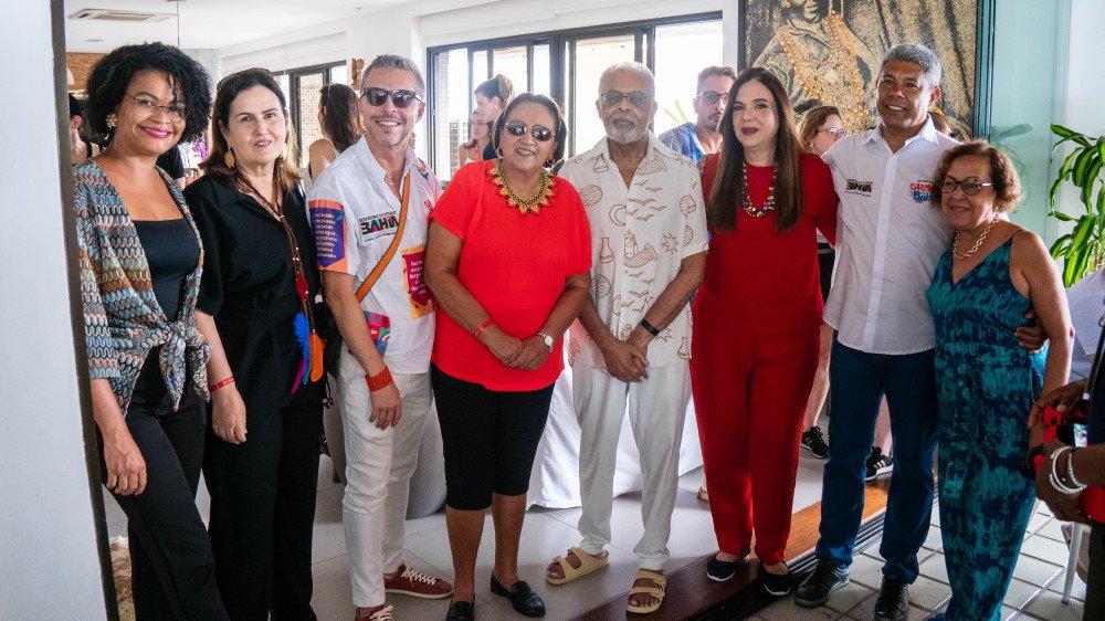 Família Gil recebe convidados para tradicional almoço no sábado de Carnaval