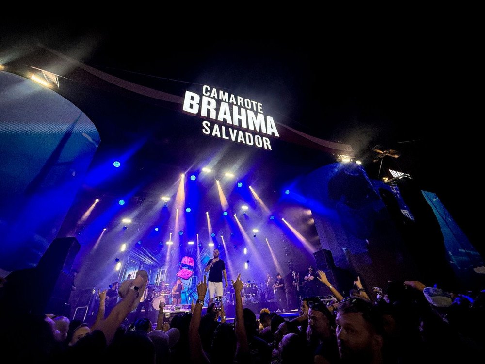 Zé Neto & Cristiano agitam penúltima noite do Camarote Brahma Salvador