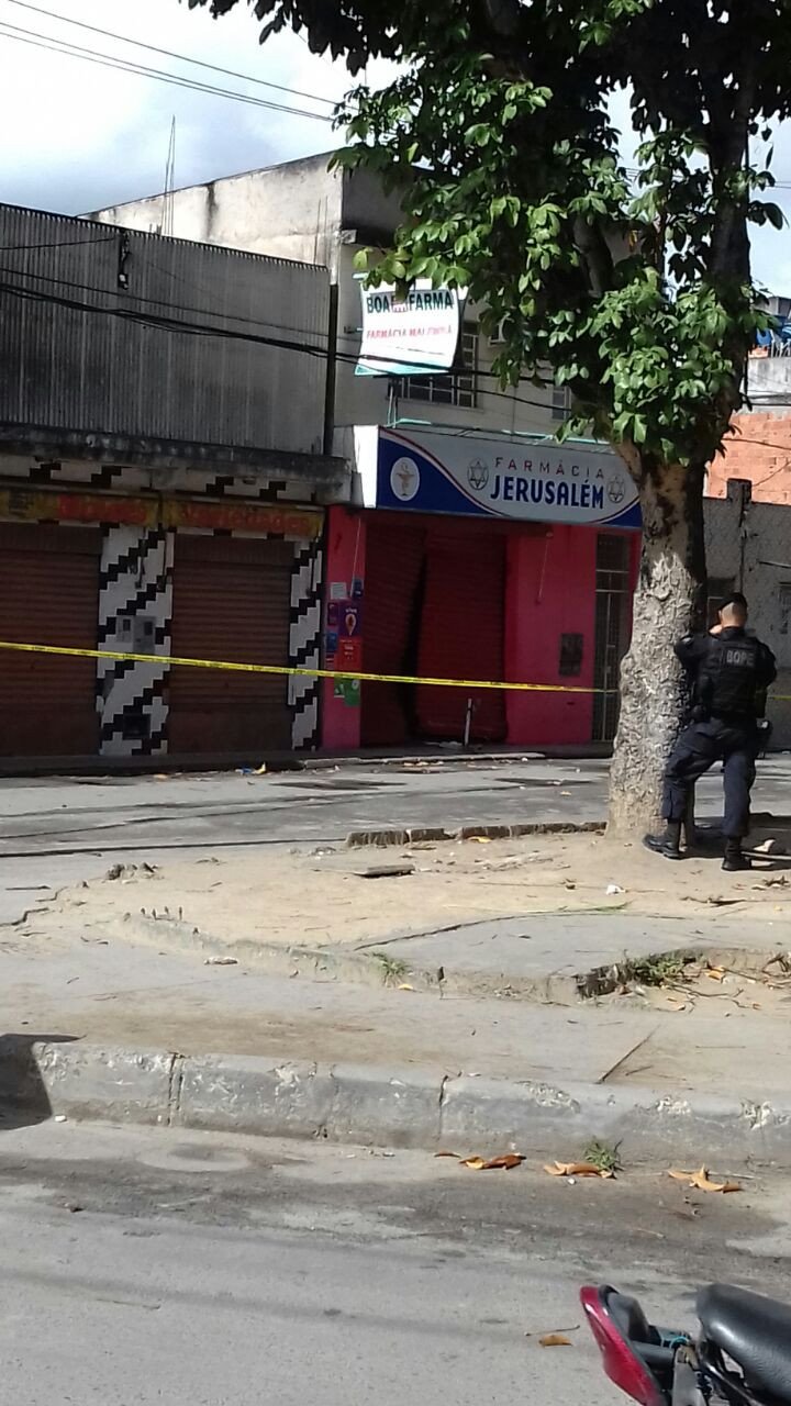 Assaltantes tentam explodir caixa eletrônico no Malembá !