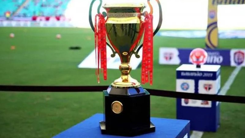 Bahia e Vitória disputam a primeira partida da final do Campeonato Baiano