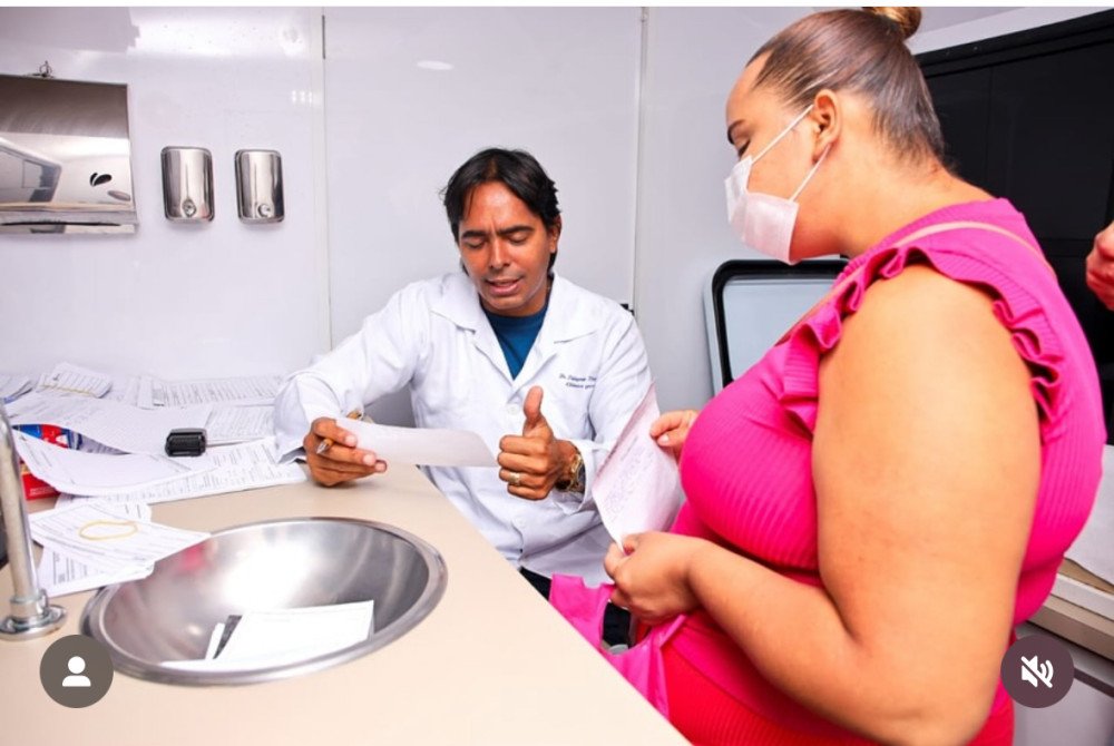 Candeias: Após oito anos como prefeito, Dr. Pitágoras volta a atender como médico no Município